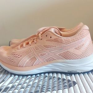 ASICS Gel Excite Running Shoes -women's size 6.5